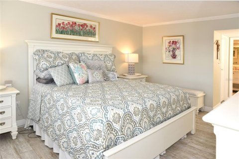 Condo in Saint Petersburg, Florida, 2 bedrooms  № 1916032 - photo 23