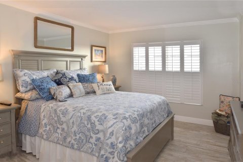 Condo in Saint Petersburg, Florida, 2 bedrooms  № 1916032 - photo 19