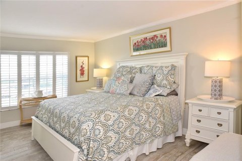 Condo in Saint Petersburg, Florida, 2 bedrooms  № 1916032 - photo 15