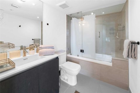 Condominio en venta en Miami Beach, Florida, 1 dormitorio, 59.64 m2 № 1938001 - foto 7