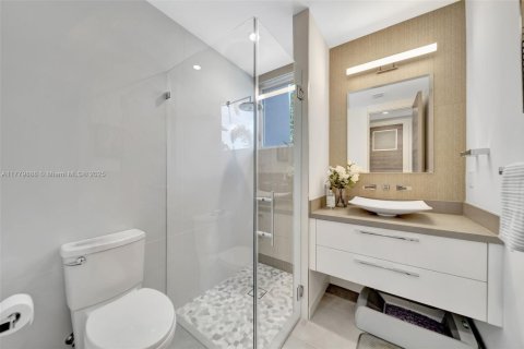 Купить виллу или дом в Форт-Лодердейл, Флорида 4 спальни, 280.56м2, № 1923882 - фото 17