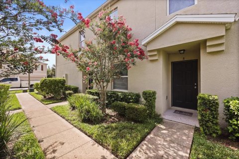 Townhouse in Orlando, Florida 3 bedrooms, 135.73 sq.m. № 1778626 - photo 1