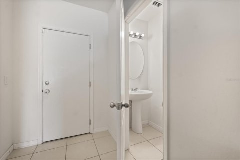 Townhouse in Orlando, Florida 3 bedrooms, 135.73 sq.m. № 1778626 - photo 23