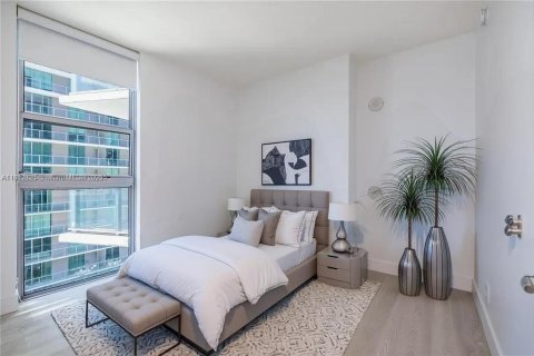 Condo in Miami, Florida, 2 bedrooms  № 2022314 - photo 17
