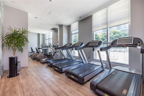 Condo in Miami, Florida, 2 bedrooms  № 2022314 - photo 23