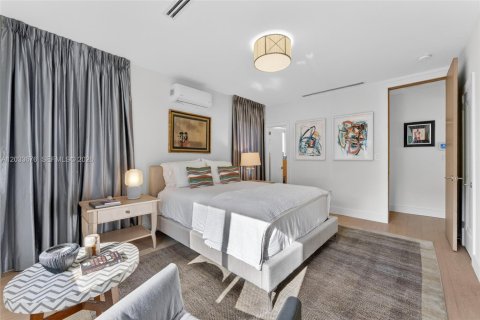 Снять в аренду виллу или дом в Майами-Бич, Флорида 4 спальни, 202.62м2, № 2078009 - фото 19