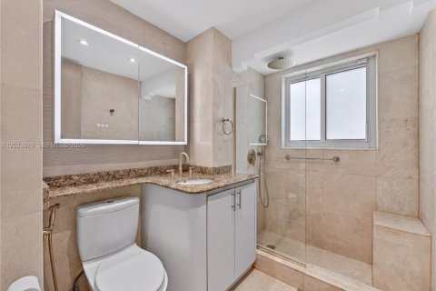 Снять в аренду виллу или дом в Майами-Бич, Флорида 4 спальни, 202.62м2, № 2078009 - фото 14