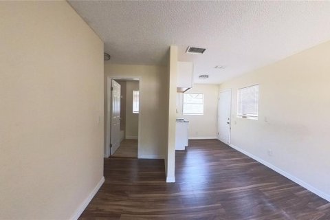 House in Maitland, Florida 2 bedrooms, 48.31 sq.m. № 1737043 - photo 6