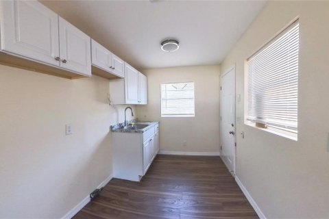 House in Maitland, Florida 2 bedrooms, 48.31 sq.m. № 1737043 - photo 7