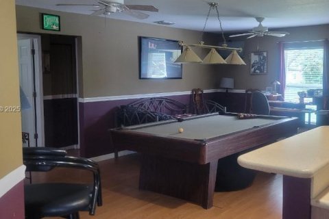 House in Port St. Lucie, Florida 3 bedrooms, 141.68 sq.m. № 1958264 - photo 2