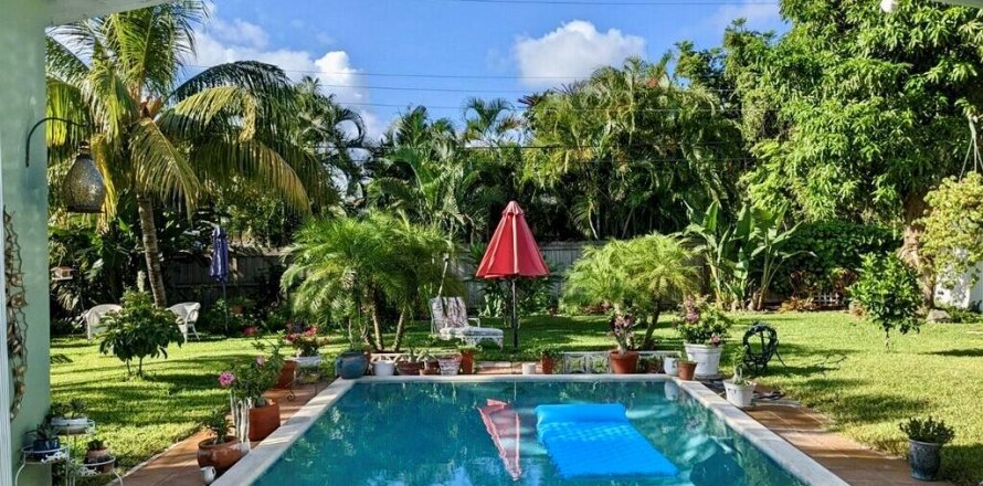 House in Boynton Beach, Florida 2 bedrooms, 104.79 sq.m. № 938699