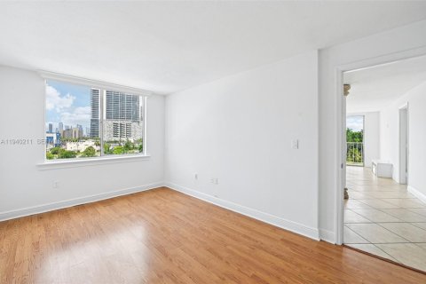 Copropriété à vendre à Miami, Floride: 2 chambres, 92.9 m2 № 1997161 - photo 11
