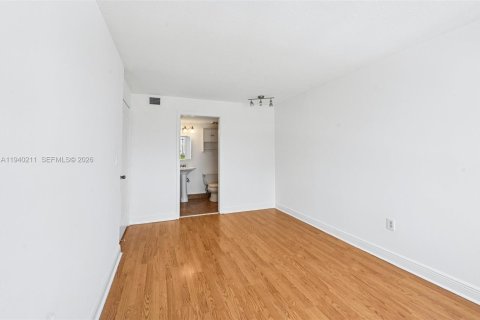 Copropriété à vendre à Miami, Floride: 2 chambres, 92.9 m2 № 1997161 - photo 14