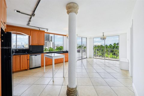 Copropriété à vendre à Miami, Floride: 2 chambres, 92.9 m2 № 1997161 - photo 5