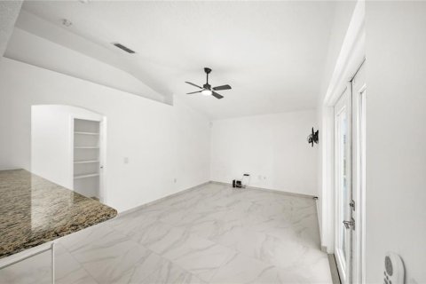 Casa en venta en Kissimmee, Florida, 3 dormitorios, 134.15 m2 № 2166988 - foto 10