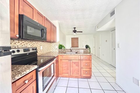 Copropriété à louer à Miami, Floride: 2 chambres, 58.06 m2 № 2009070 - photo 5