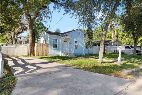 House in Tampa, Florida 2 bedrooms, 93.65 sq.m. № 1876677 - photo 3