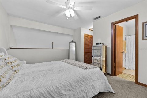 Condo in Gainesville, Florida, 2 bedrooms  № 1592861 - photo 12