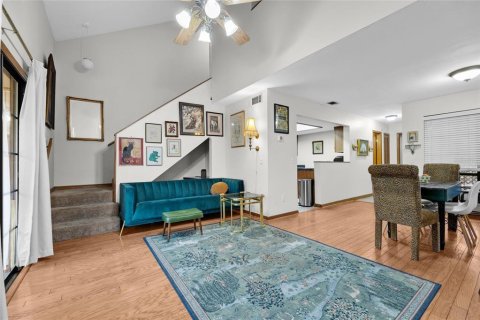 Condo in Gainesville, Florida, 2 bedrooms  № 1592861 - photo 3