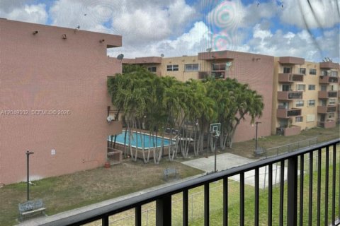 Appartement à Miami, Floride 2 chambres, 71.07 m2 № 2248688