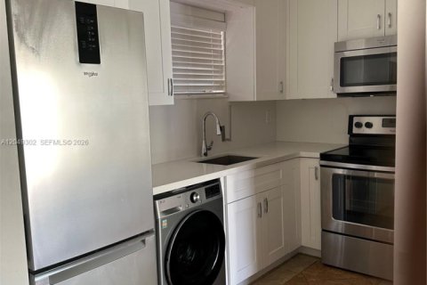 Appartement à louer à Miami, Floride: 2 chambres, 71.07 m2 № 2248688 - photo 5