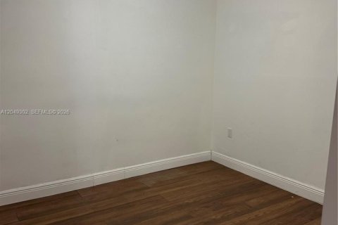 Appartement à louer à Miami, Floride: 2 chambres, 71.07 m2 № 2248688 - photo 10