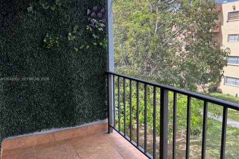 Appartement à louer à Miami, Floride: 2 chambres, 71.07 m2 № 2248688 - photo 11