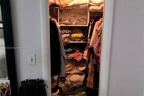 Villa ou maison à vendre à North Miami, Floride: 5 chambres, 213.68 m2 № 1957461 - photo 5