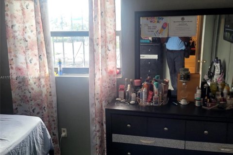 Villa ou maison à vendre à North Miami, Floride: 5 chambres, 213.68 m2 № 1957461 - photo 8