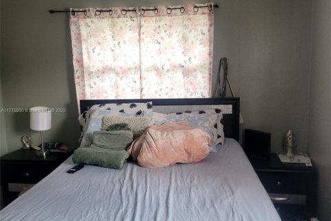 Villa ou maison à vendre à North Miami, Floride: 5 chambres, 213.68 m2 № 1957461 - photo 7