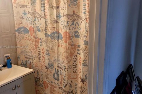 Villa ou maison à vendre à North Miami, Floride: 5 chambres, 213.68 m2 № 1957461 - photo 10