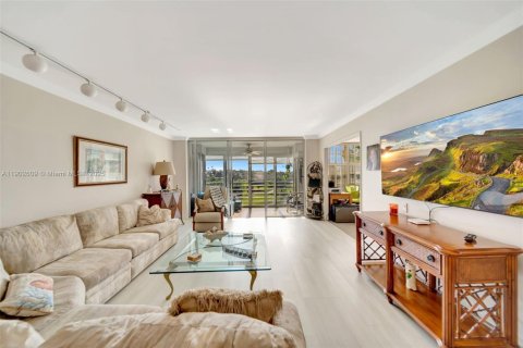 Купить кондоминиум в Помпано-Бич, Флорида 3 спальни, 139.35м2, № 1954012 - фото 16