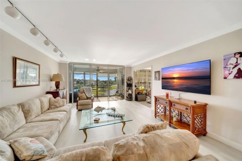 Купить кондоминиум в Помпано-Бич, Флорида 3 спальни, 139.35м2, № 1954012 - фото 15