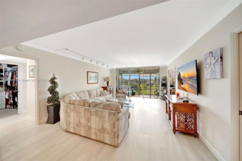 Купить кондоминиум в Помпано-Бич, Флорида 3 спальни, 139.35м2, № 1954012 - фото 11