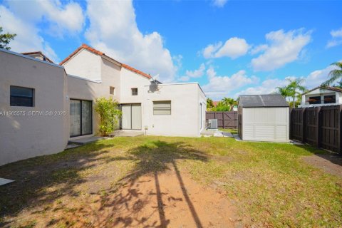 Villa ou maison à louer à Miami, Floride: 3 chambres, 121.14 m2 № 2027149 - photo 23