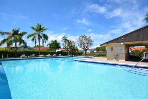 Villa ou maison à louer à Miami, Floride: 3 chambres, 121.14 m2 № 2027149 - photo 24