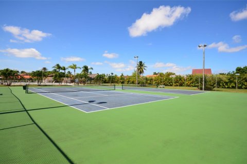 Villa ou maison à louer à Miami, Floride: 3 chambres, 121.14 m2 № 2027149 - photo 27