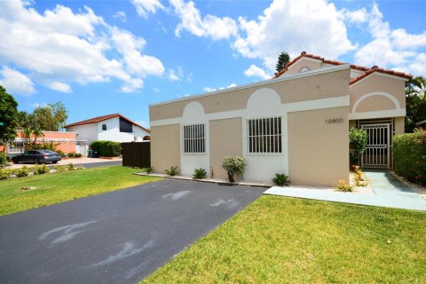 Villa ou maison à Miami, Floride 3 chambres, 121.14 m2 № 2027149