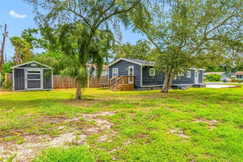 House in Saint Petersburg, Florida 3 bedrooms, 102.56 sq.m. № 2314931 - photo 28