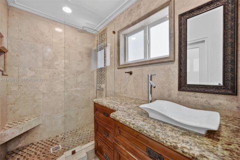 House in Miami, Florida 3 bedrooms, 126.35 sq.m. № 1992611 - photo 25