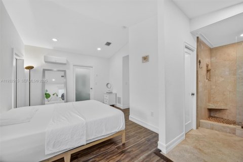 House in Miami, Florida 3 bedrooms, 126.35 sq.m. № 1992611 - photo 24