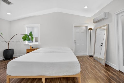 House in Miami, Florida 3 bedrooms, 126.35 sq.m. № 1992611 - photo 21