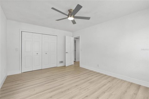 Villa ou maison à vendre à Orange City, Floride: 5 chambres, 390.19 m2 № 2201247 - photo 25