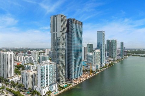 Condo in Miami, Florida, 4 bedrooms  № 1270621 - photo 24