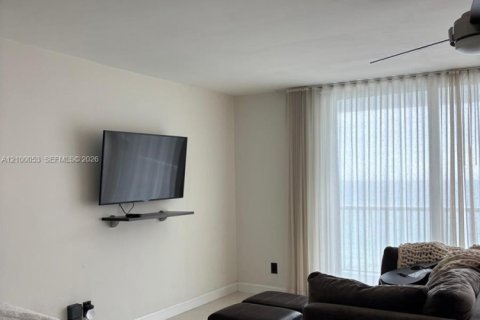 Condo in Miami Beach, Florida  № 2402125 - photo 4
