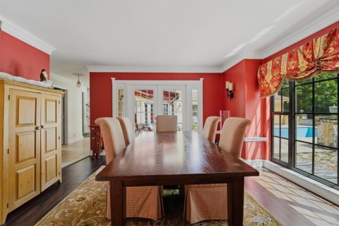 House in Tequesta, Florida 4 bedrooms, 359.53 sq.m. № 2392389 - photo 27
