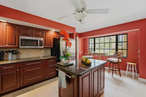 House in Tequesta, Florida 4 bedrooms, 359.53 sq.m. № 2392389 - photo 30
