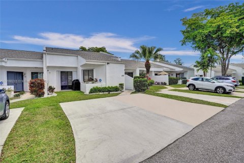 House in Royal Palm Beach, Florida 3 bedrooms, 139.82 sq.m. № 1817017 - photo 30