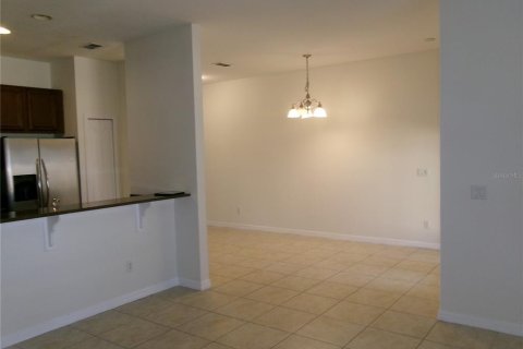Adosado en venta en Kissimmee, Florida, 4 dormitorios, 175.03 m2 № 2134500 - foto 11
