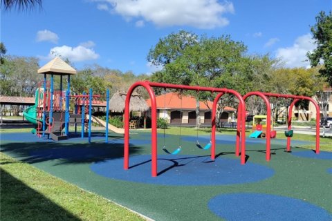 Copropriété à vendre à Pembroke Pines, Floride: 2 chambres, 104.98 m2 № 2044064 - photo 4